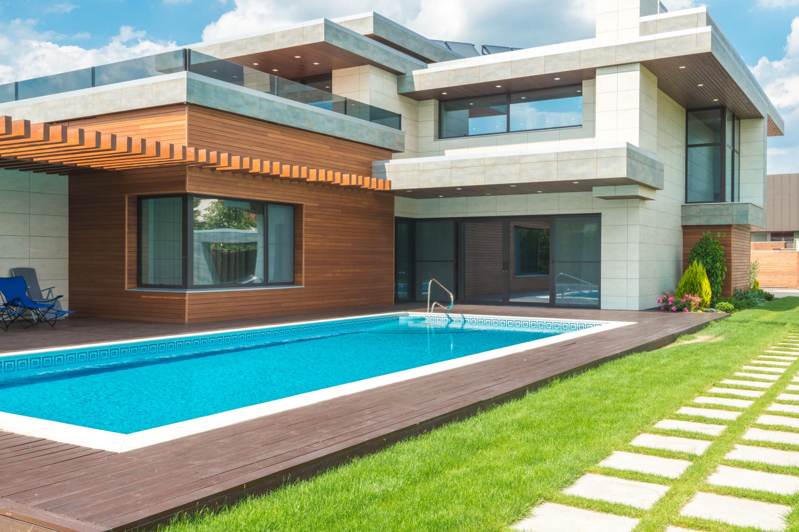 Geometric Pool & Hardscape – [City]